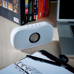 Caixa de Som Tecnológica Premium com Personalização Laser