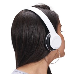 Fone de Ouvido Bluetooth com Rádio FM Personalizado