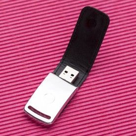 Pen Drive de Couro 4GB Personalizado