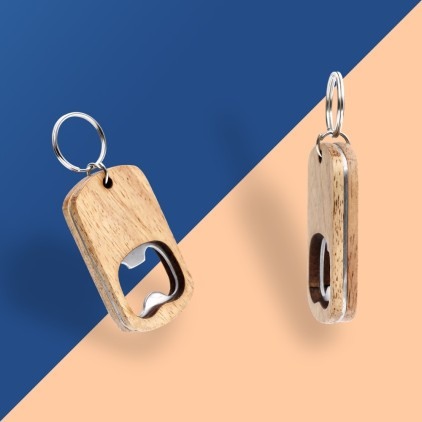 Chaveiro em Madeira com Abridor Personalizado