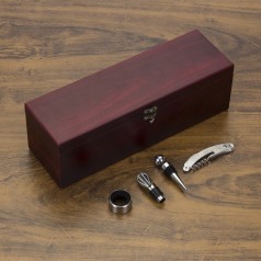 Kit Vinho 4 Peças em Maleta de Madeira Personalizado