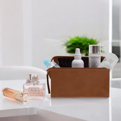 Necessaire Rígida 180° em Couro Personalizada 