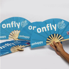 Leque de Madeira e Tecido Personalizado